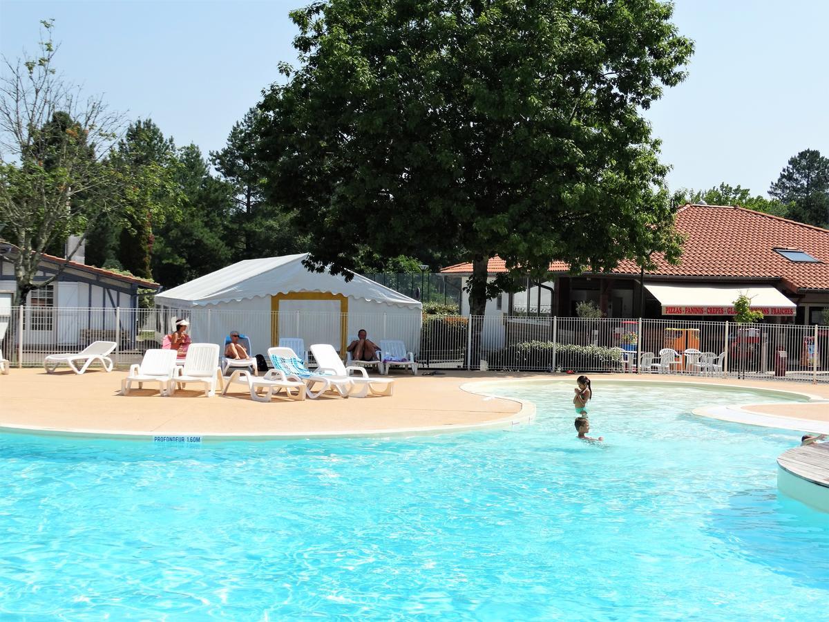 Hotel Camping Sunissim L'Airial By Locatour Soustons Exterior foto